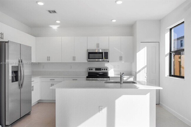 Foto del edificio - 28617 SW 133rd Pl