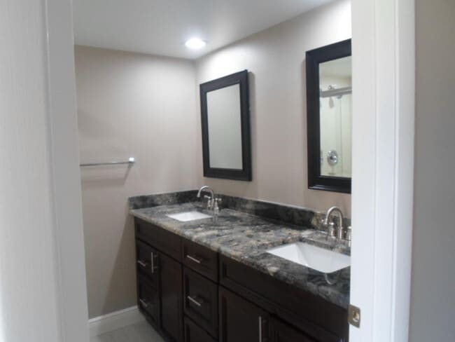Building Photo - 2928 SW Sunset Trace Cir