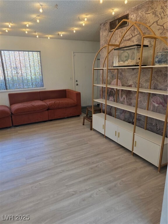 Foto del edificio - 6118 Meadow Haven Ln