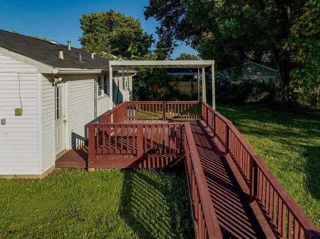 Building Photo - 3 br, 1.5 bath House - 7104 Watson Lane