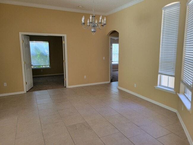 Building Photo - Spacious 3 bed 2 bath Home for rent!