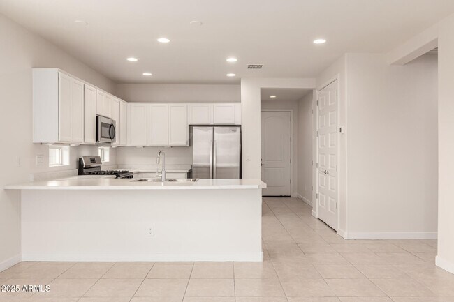 Foto del edificio - 2235 W Park St