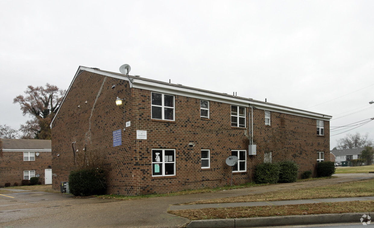 Building Photo - Wards Corner Apartments