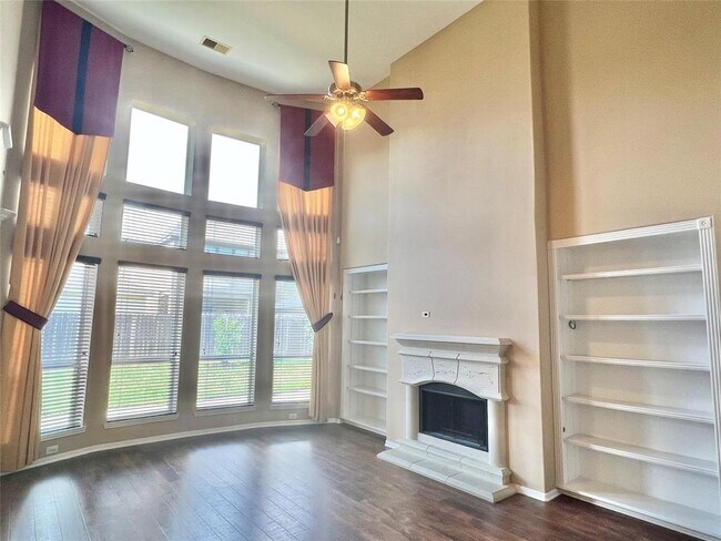 Foto del edificio - 26730 Wolfs Hill Ln