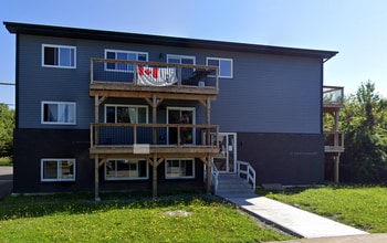 Building Photo - 42 River Rd