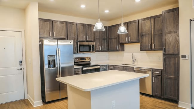 Building Photo - Aztec Villa