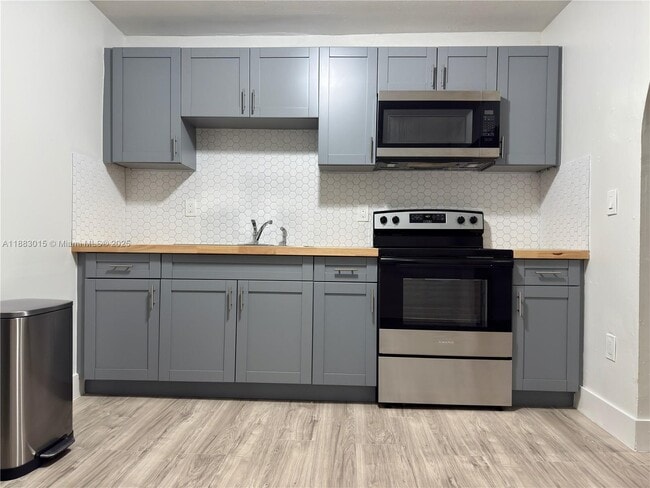 Foto del edificio - 729 NW 114th St