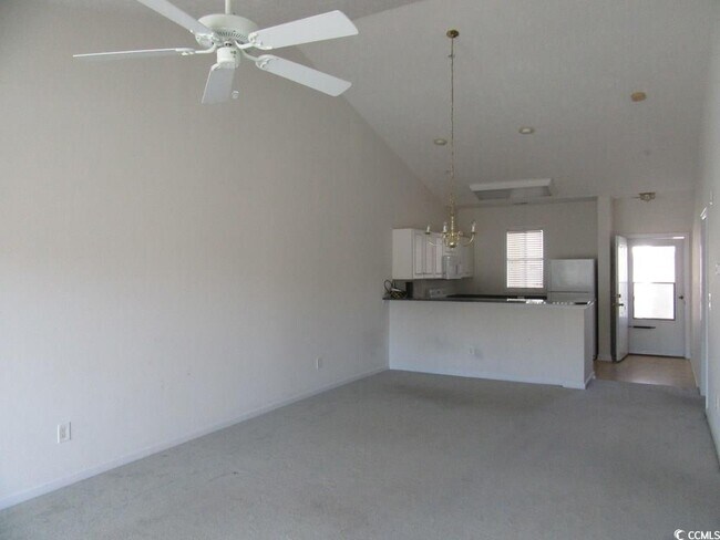 Foto del edificio - 601 Hillside Dr