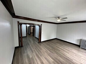 Building Photo - 6360 S Greenwood Ave