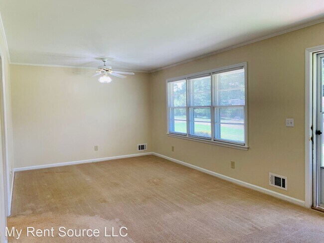 Building Photo - 3 br, 1 bath House - 25 Martin St