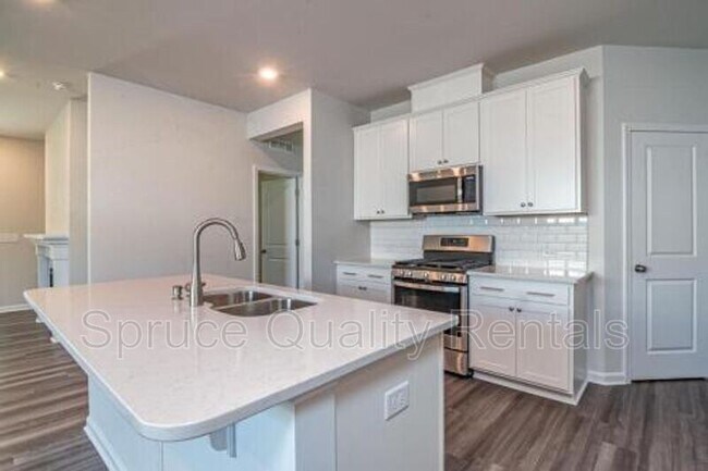 Foto del edificio - 105 Silver Fir Ln