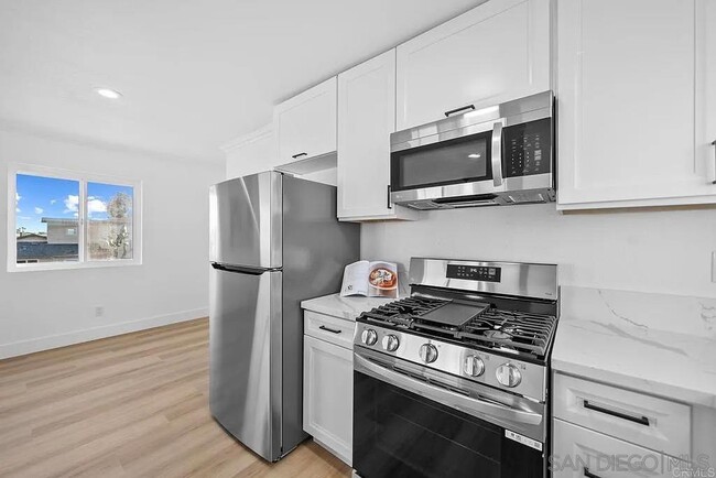 Building Photo - 378-80 7th St