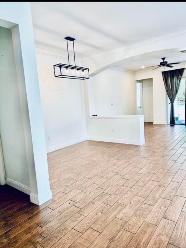 Building Photo - 2818 Bellarosa Circle