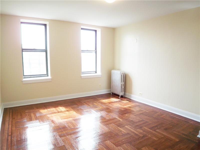 Primary Photo - 1703 Nelson Ave