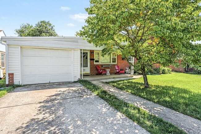 Foto del edificio - Three bedroom, two bath single family home in Camp Hill