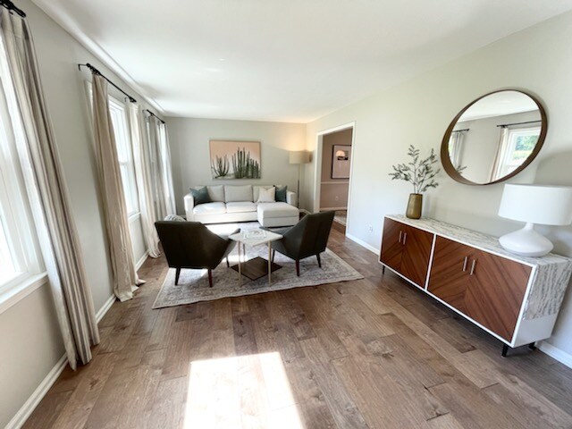 Foto principal - 697 Craig Dr