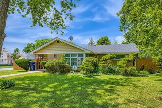 8856 S Washtenaw Ave