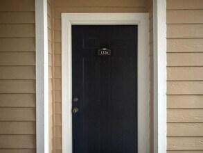 Building Photo - 2801 Chancellorsville Dr