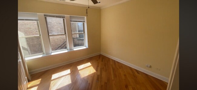 Foto del edificio - 6947 N Oakley Ave