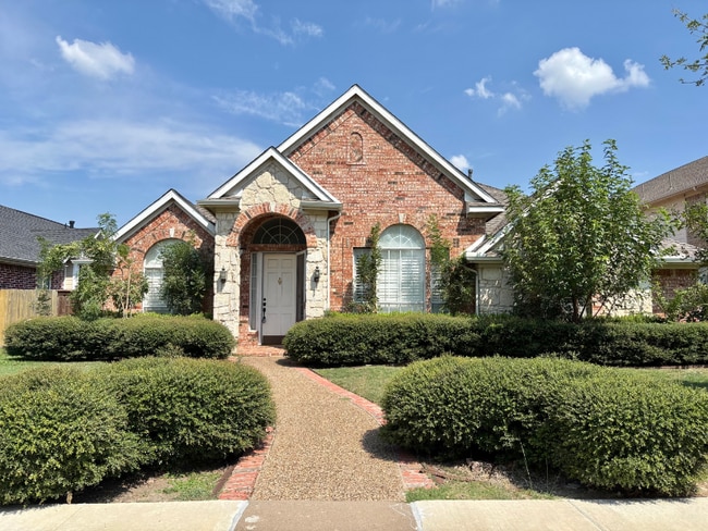 Building Photo - 4571 Hawkhurst Dr