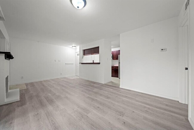Foto del edificio - 3500 Tangle Brush Dr