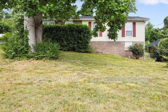 Building Photo - 4015 Shady Oak Drive