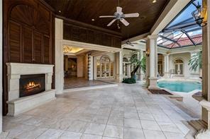 Foto del edificio - 7347 Tilden Ln