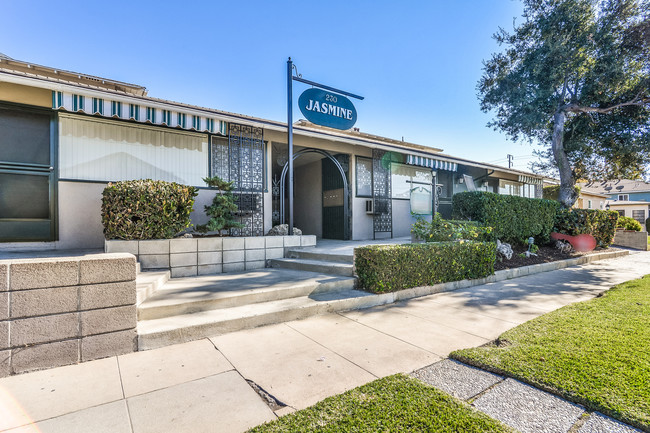 Building Photo - Jasmine Apartments