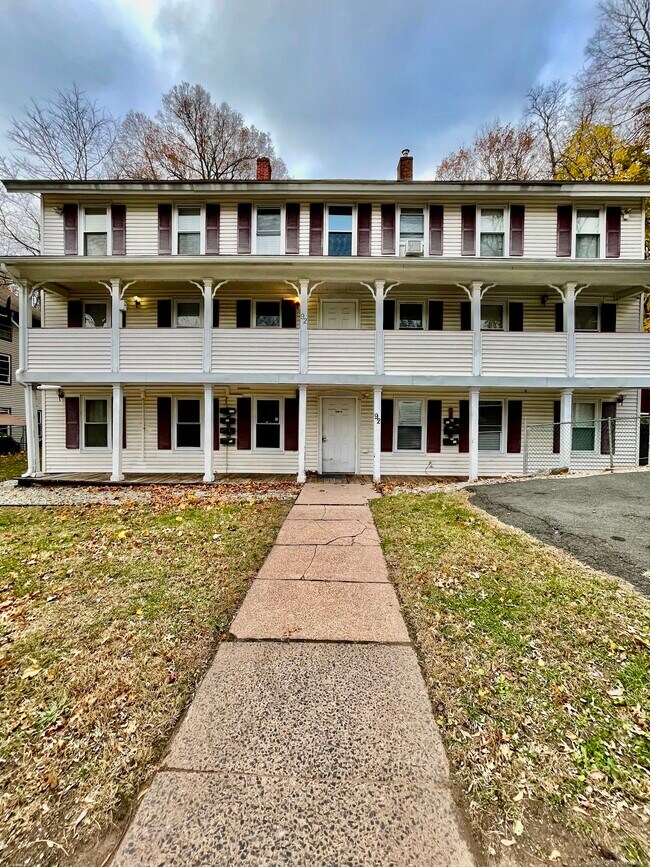 Building Photo - 92 W Main St