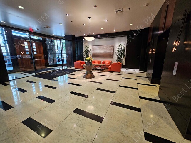 Foto del edificio - 333 NW 9th Ave