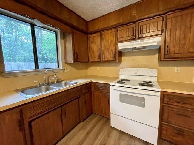 Foto del edificio - 221 5th Ave NW