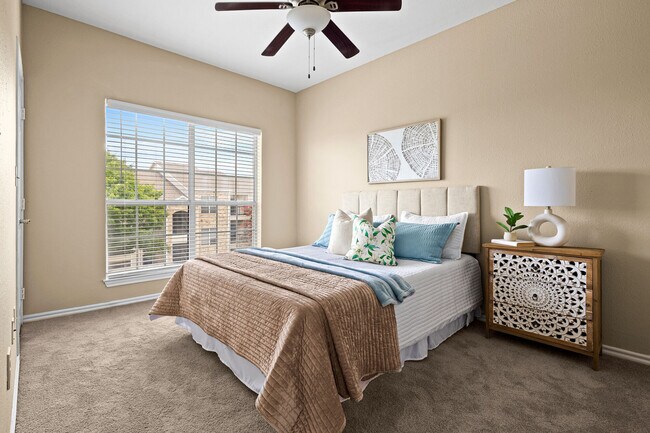 Foto del edificio - Stoneybrook Apartments & Townhomes