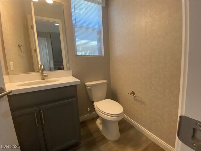 Foto del edificio - 788 Last Dance Pl