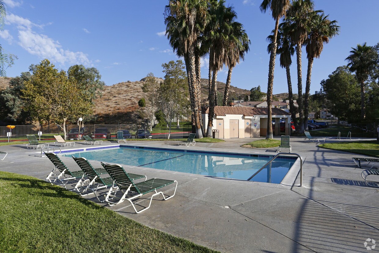 Sand Canyon Villas & Townhomes Apartments 28923 N Prairie Ln Canyon