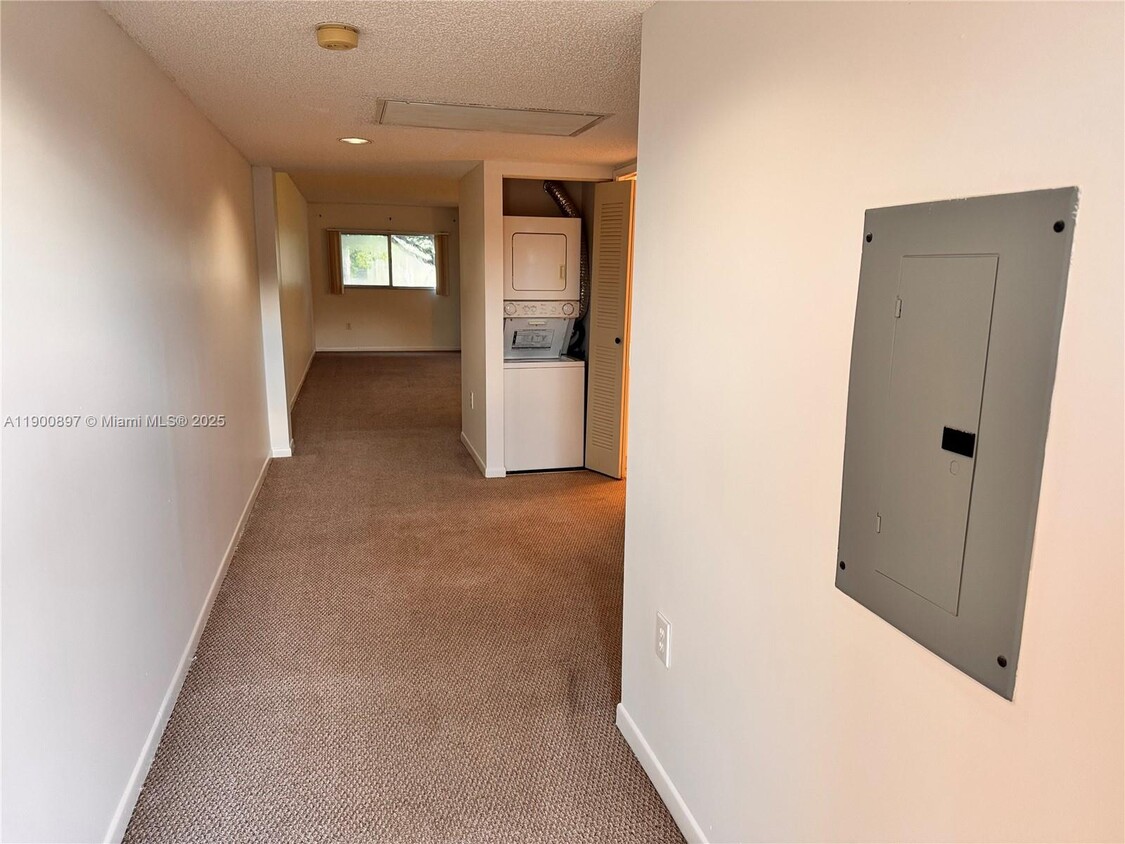 Foto principal - 13105 SW 16th Ct
