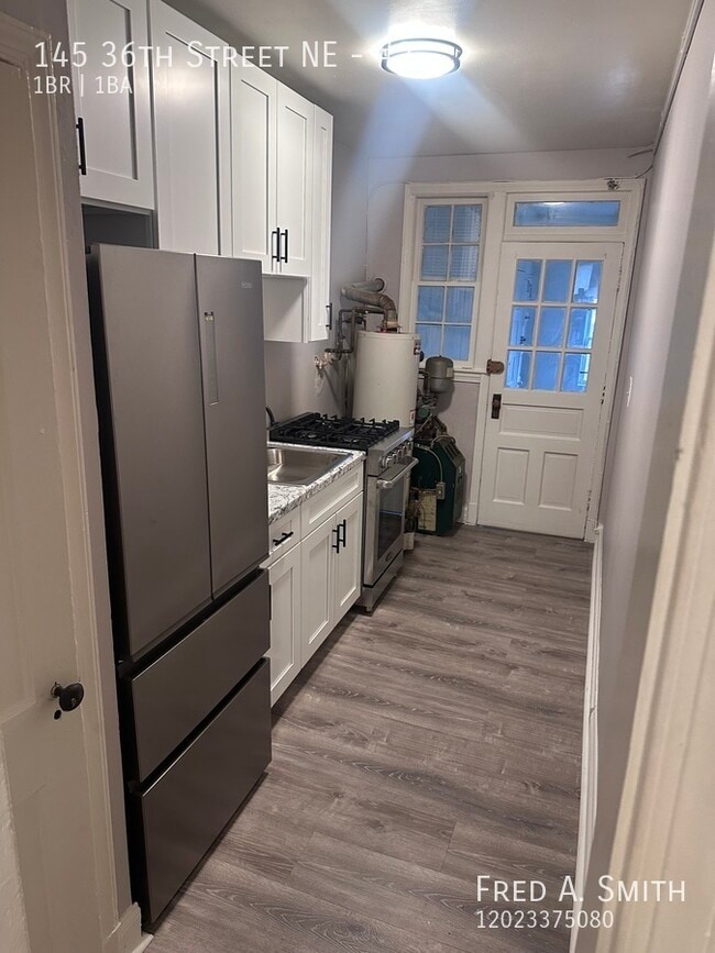 Foto del edificio - 145 36th St NE