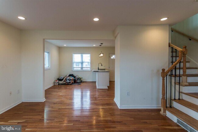 Building Photo - 3461 Eads St NE