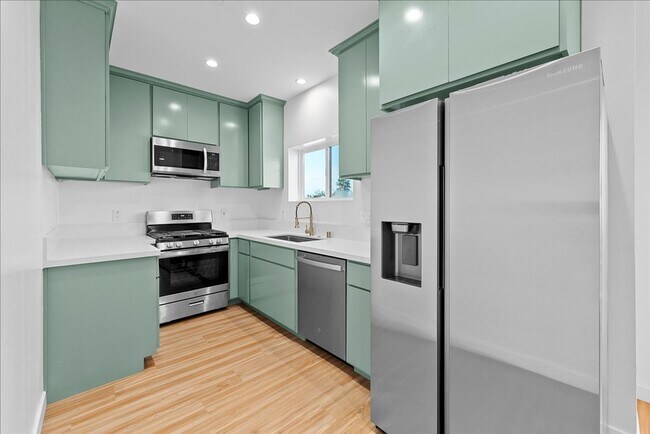Foto del edificio - 4017 Mont Clair St