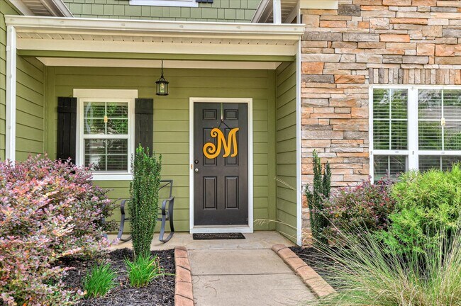 Building Photo - 727 Herrington Dr
