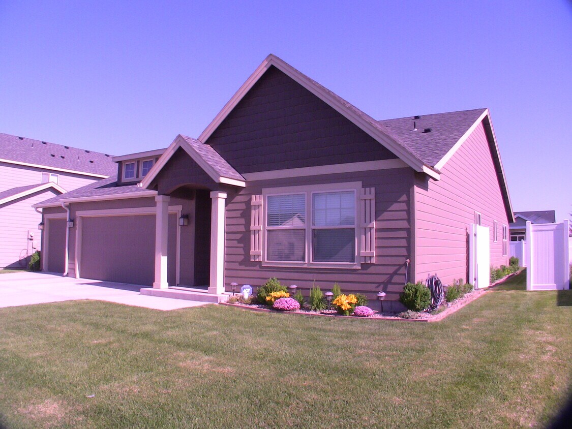4708 W Wren St, Moses Lake, WA 98837 House Rental in Moses Lake, WA