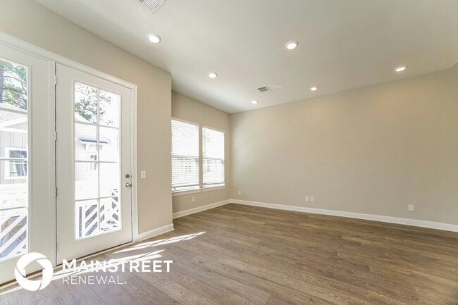 Building Photo - 5106 Royal Heath Dr