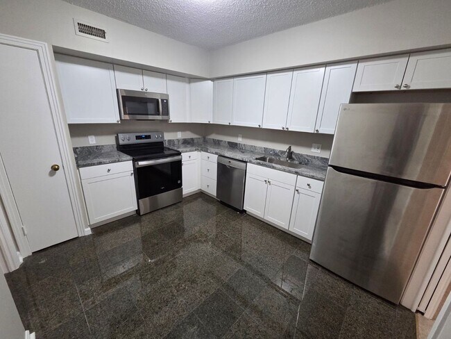 Foto del edificio - 4550 N Park Ave