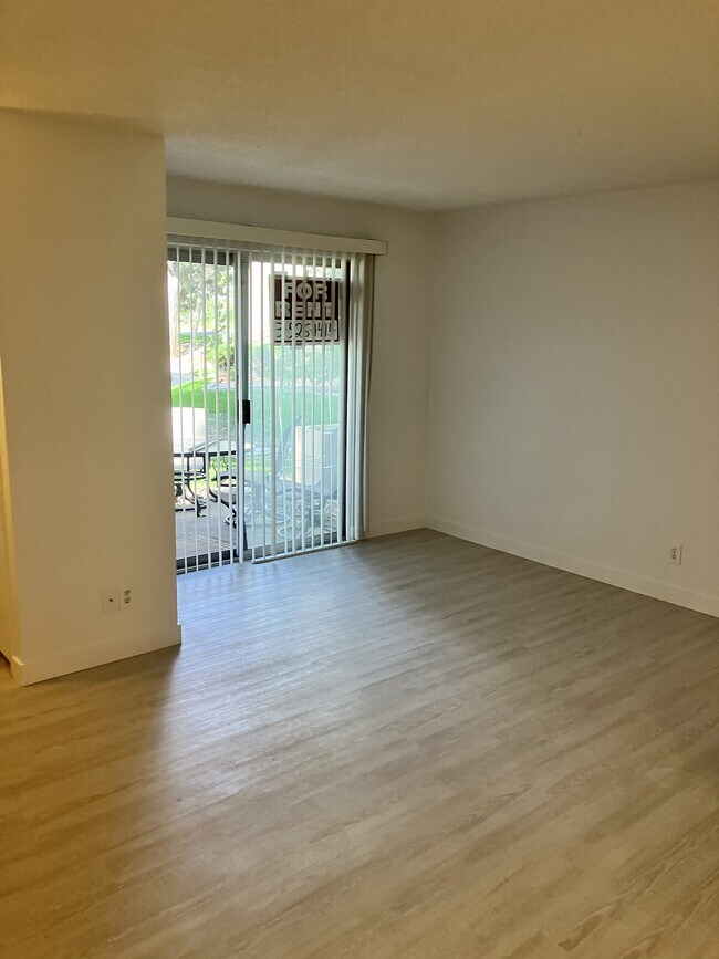 Foto del edificio - 5300 E Cherry Creek South Dr