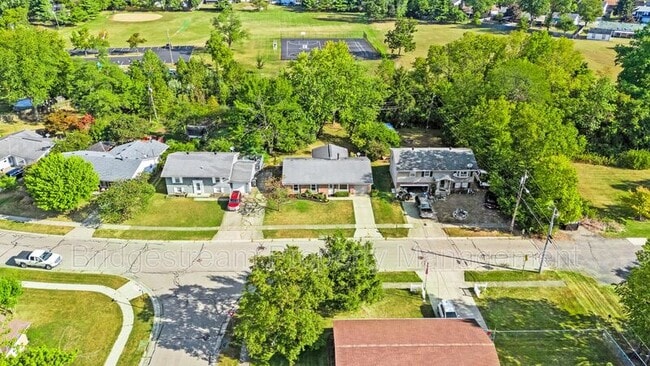 Building Photo - 924 Tradewind Dr