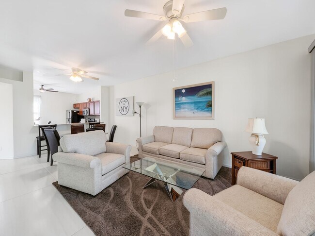 Foto del edificio - Beautifully furnished 2BR/2BA first-floor condo