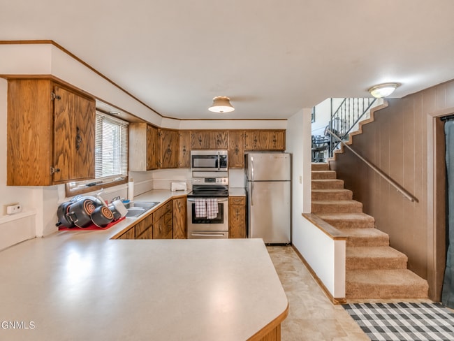 Building Photo - 333 W Ingals Ave