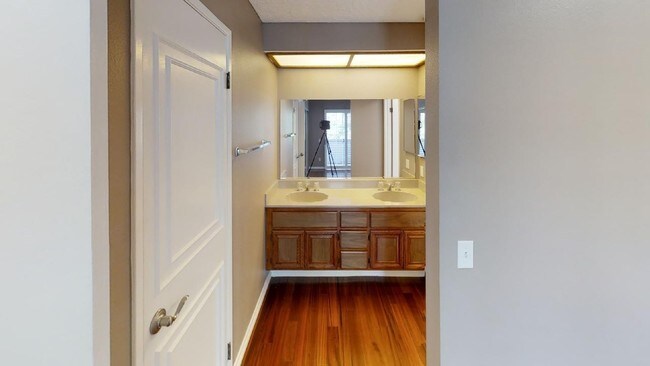 Building Photo - 8275 Sutterhome Pl