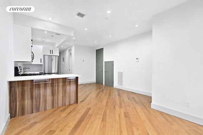 Building Photo - 978 Bedford Ave