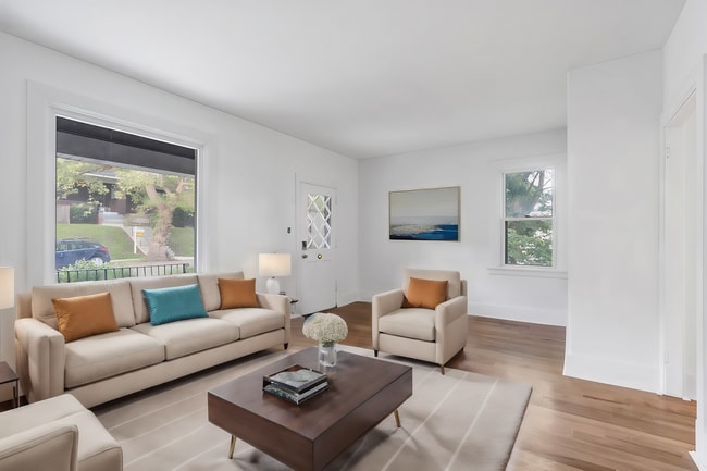 Photo - 5556-5558 Pocusset St Townhome