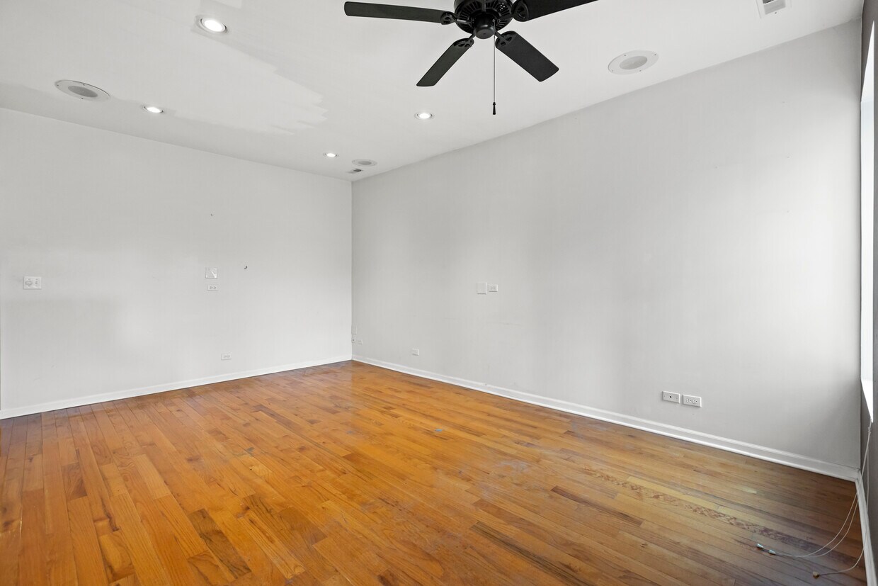 Foto principal - 7717 N Marshfield Ave